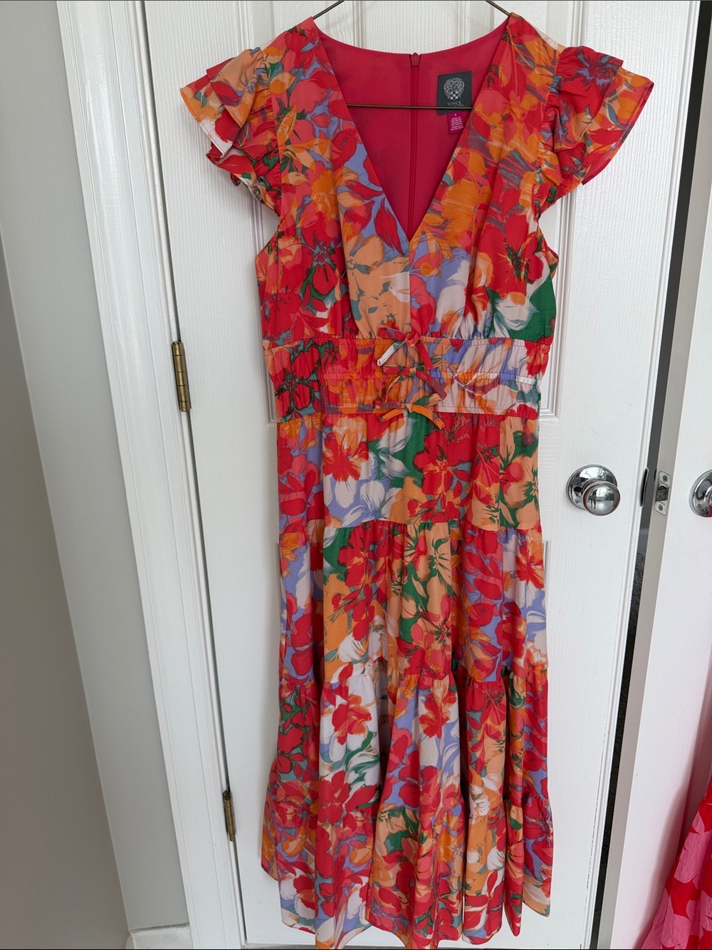 Vince Camuto Floral Tiered Midi Dress Size 8 Ruffle Sleeve V-Neck